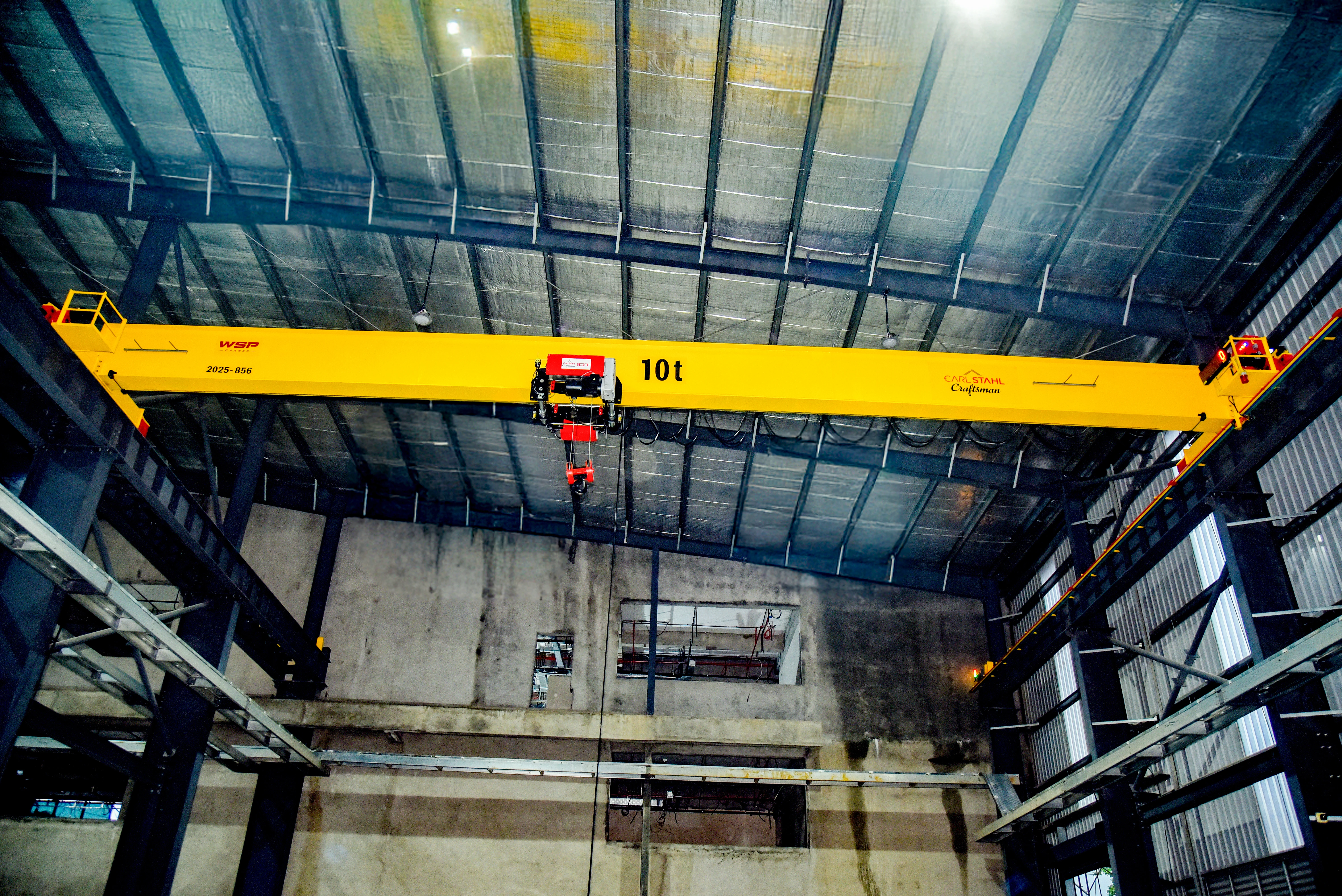 Under running Single girder EOT crane for constrained spaces